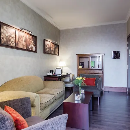 Hotel Center 4*