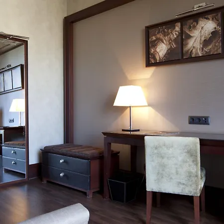 Hotel Center 4*
