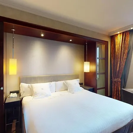 Center Hotel 4*