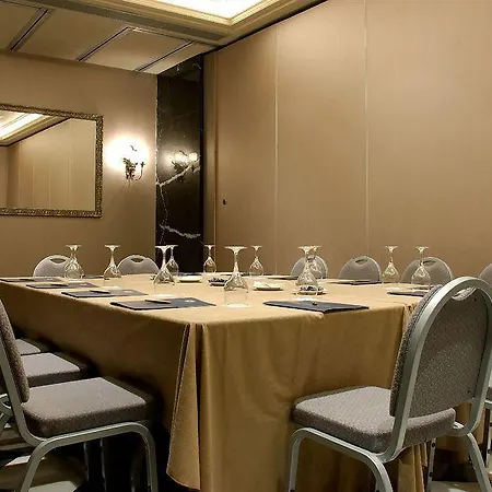 Center 4* Барселона