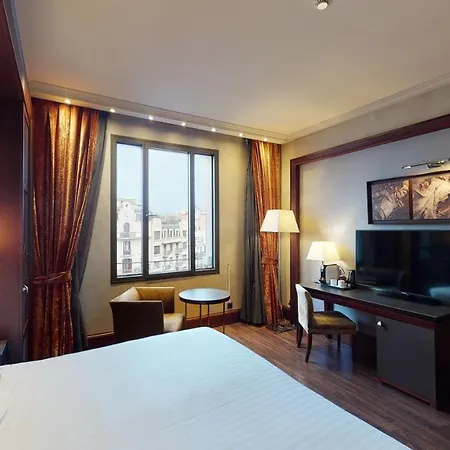 Center Hotel