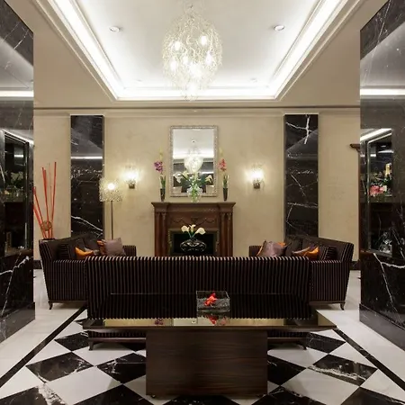 Center Hotel