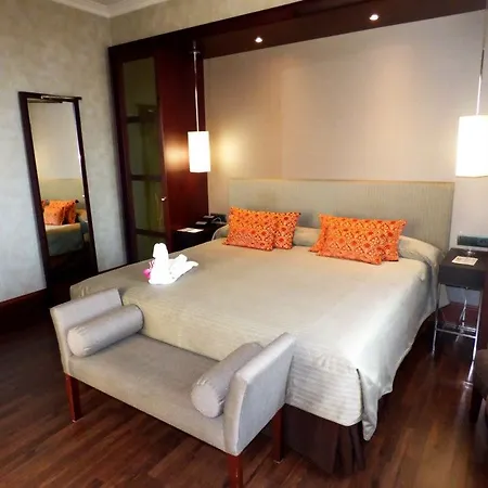 Center 4* Barcelona